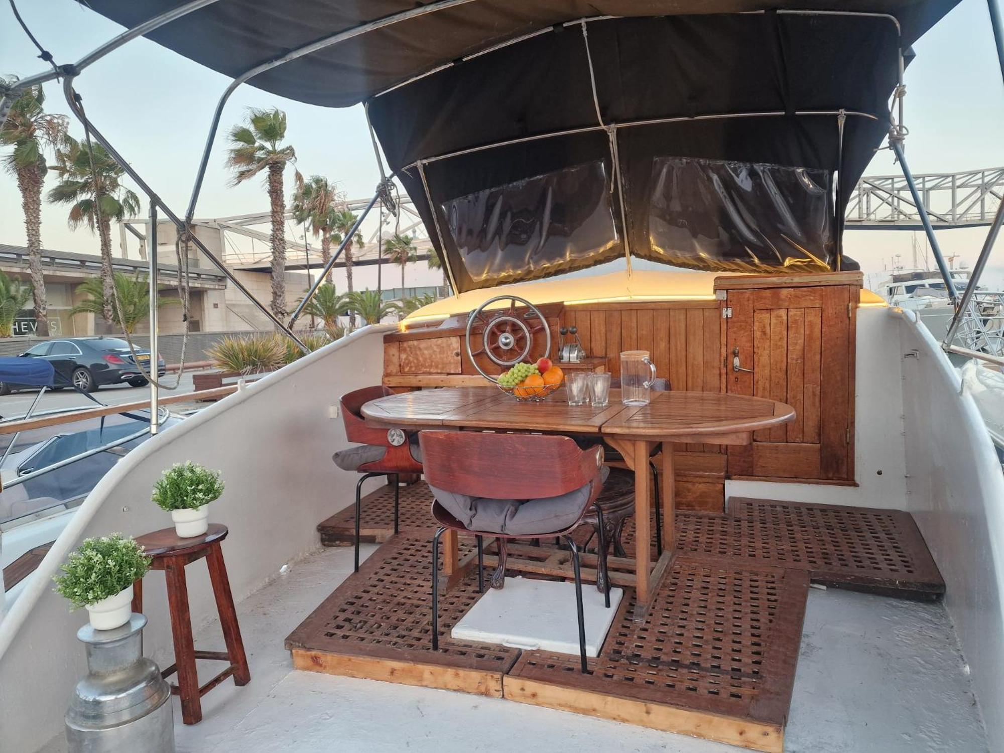 Classic Boat Barcelona Exterior photo